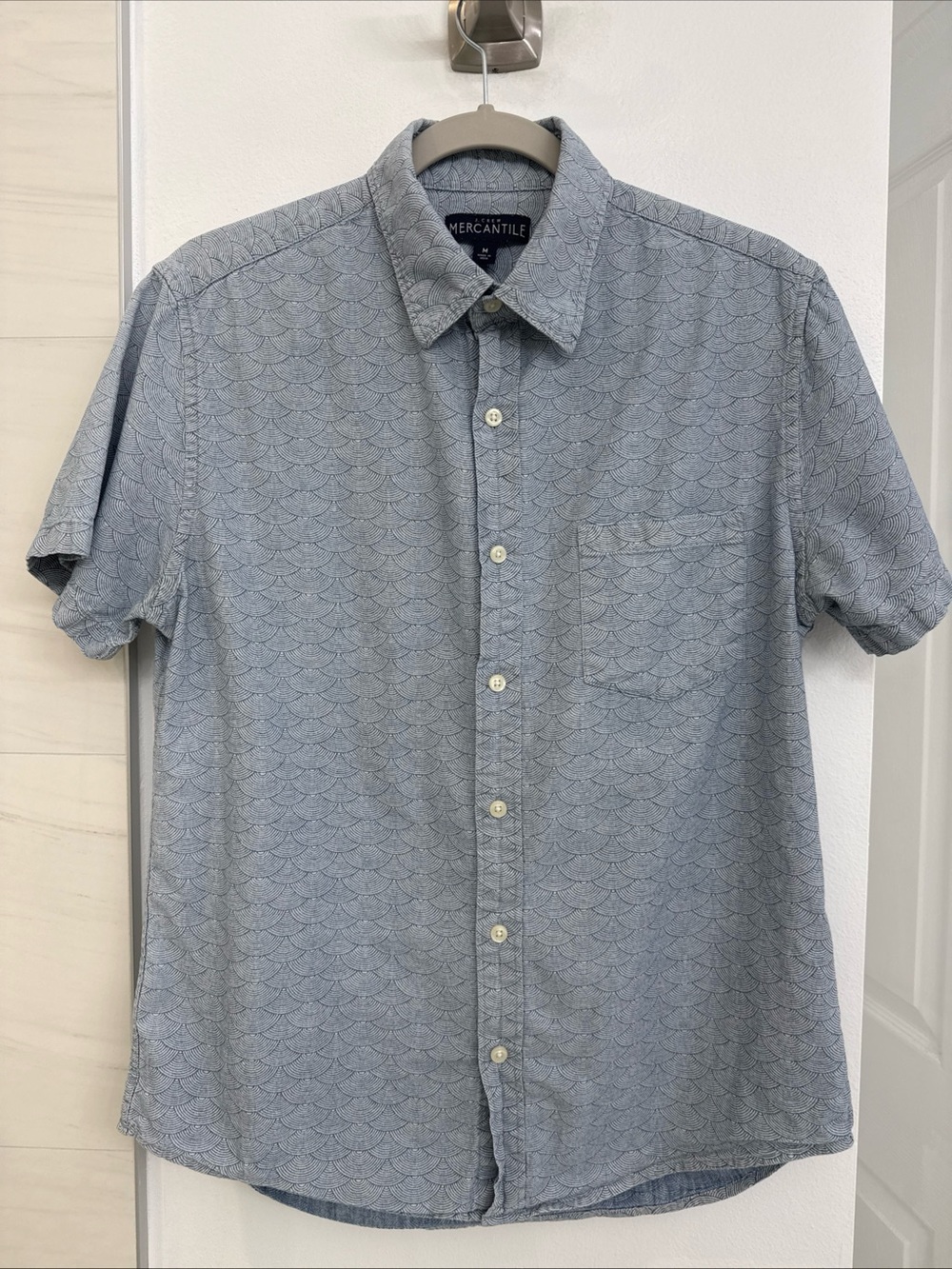 J Crew Mercantile Shirt Medium Blue Chambray Short Sleeve Button Up Geometric